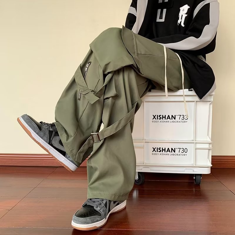 Loose Straight Leg Cargo Pants